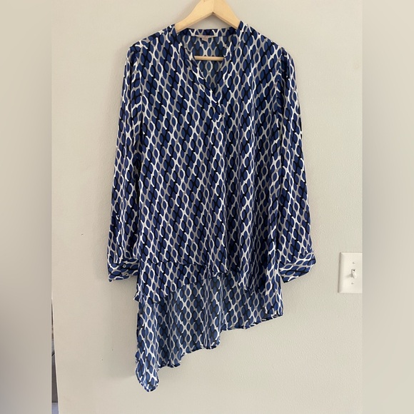 Roz & Ali Tops - Roz & Ali Navy and White Geometric Long-Sleeve Tunic